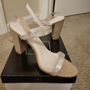 DB StudioBlock Heel Two-Tone Glitter Sandals size 8 NWT